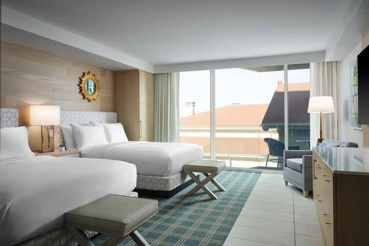 Room 17 of 193