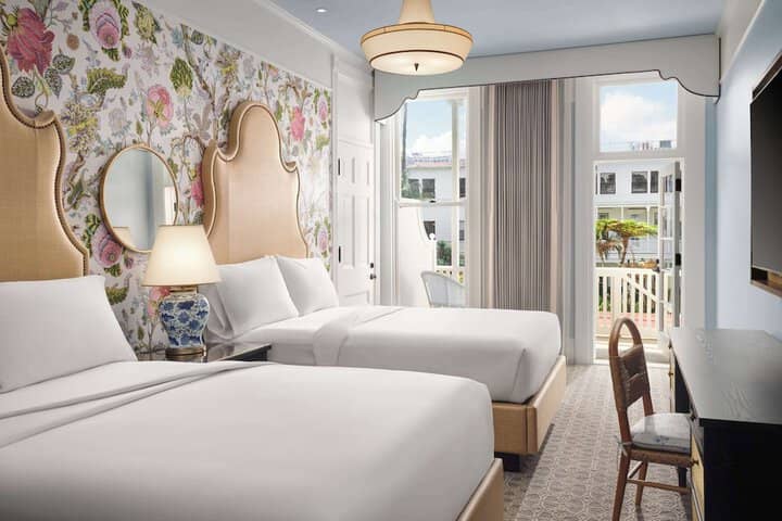 Room 34 of 193