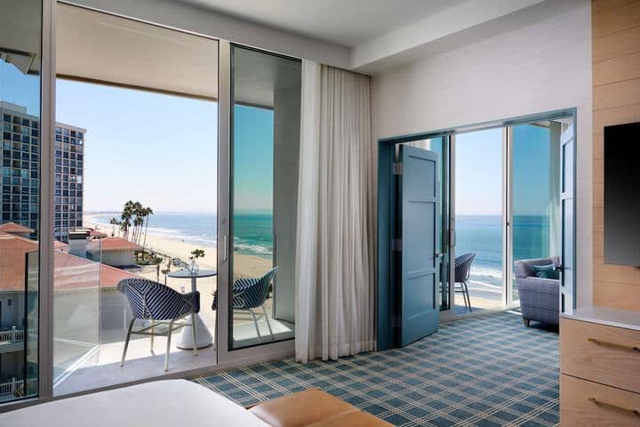 Room 21 of 193