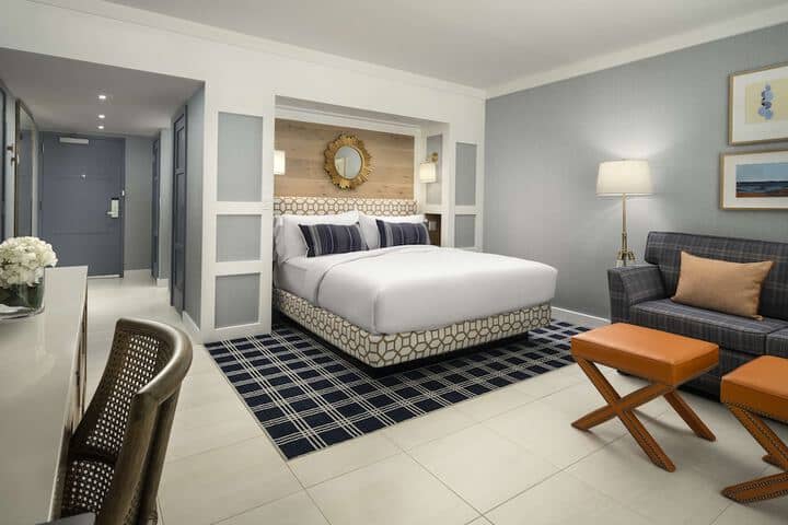 Room 60 of 193