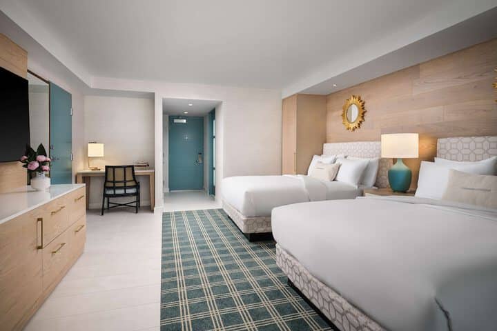 Room 25 of 193