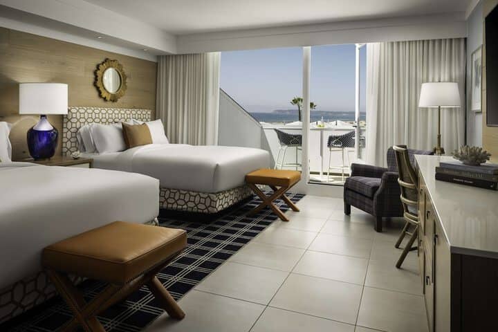 Room 28 of 193